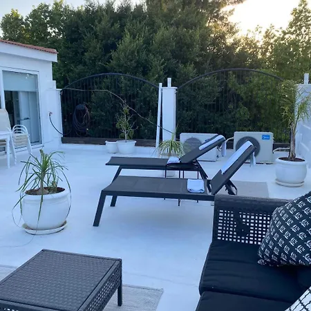 Wunderschoene Studio Λάρνακα